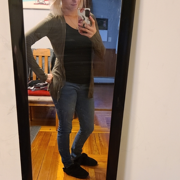 Cardigan - Picture 4 of 4